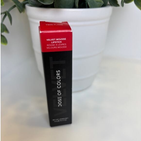 Dose of Colors Twin Flame Classic Red Velvet Mousse Lipstick NIB - Picture 4 of 5